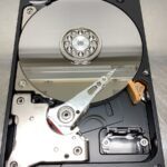 落下によりスティクションを起こした WD40EZRZ-22GXCB0 の内部