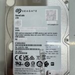Seagate ST4000LM024（4TB・2.5インチHDD）のラベル面
