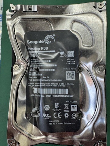 CrushBoxによる物理破壊処理後のHDD
