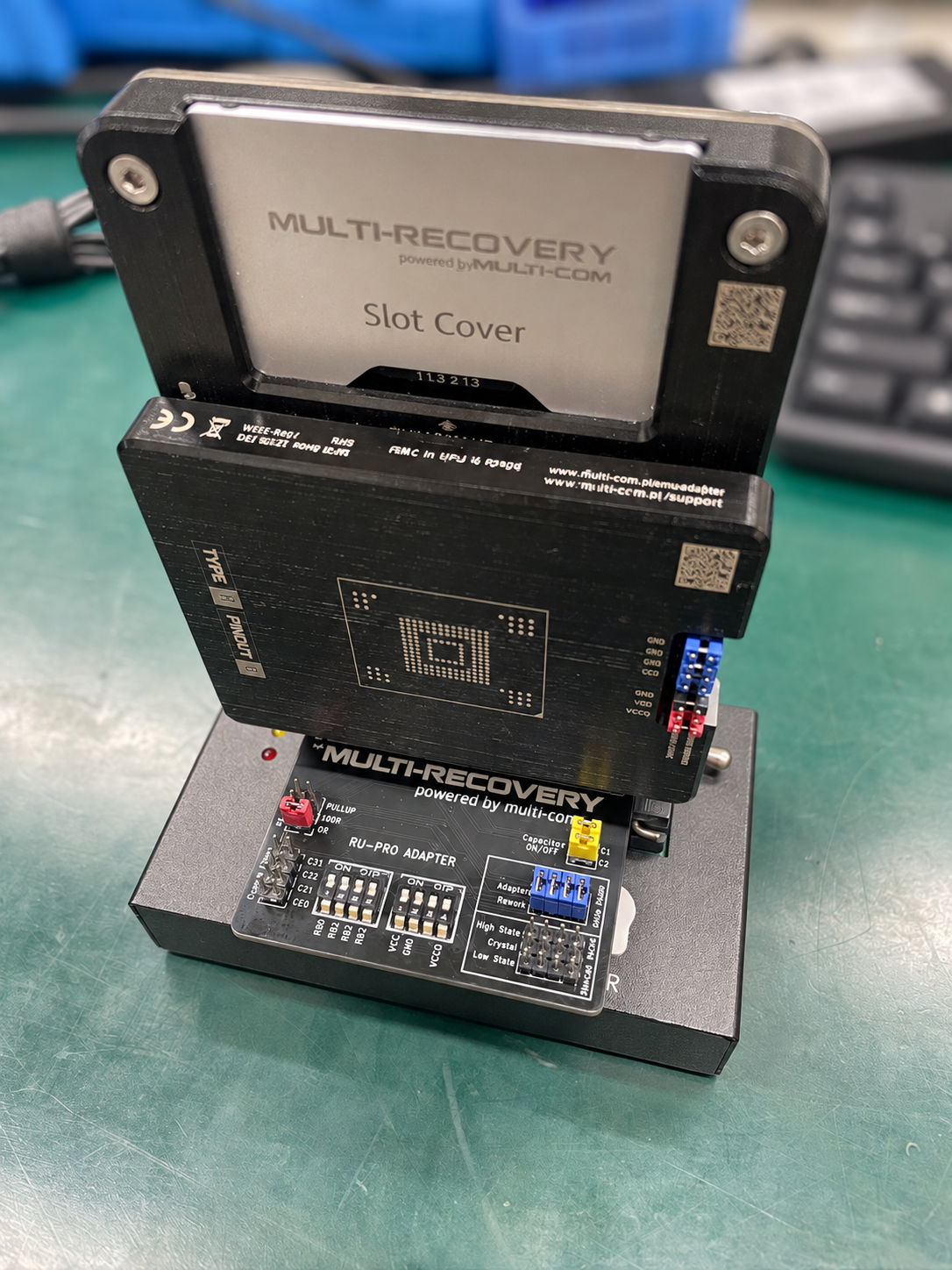 社内で使用しているmulti-com社製のeMMC用変換アダプター